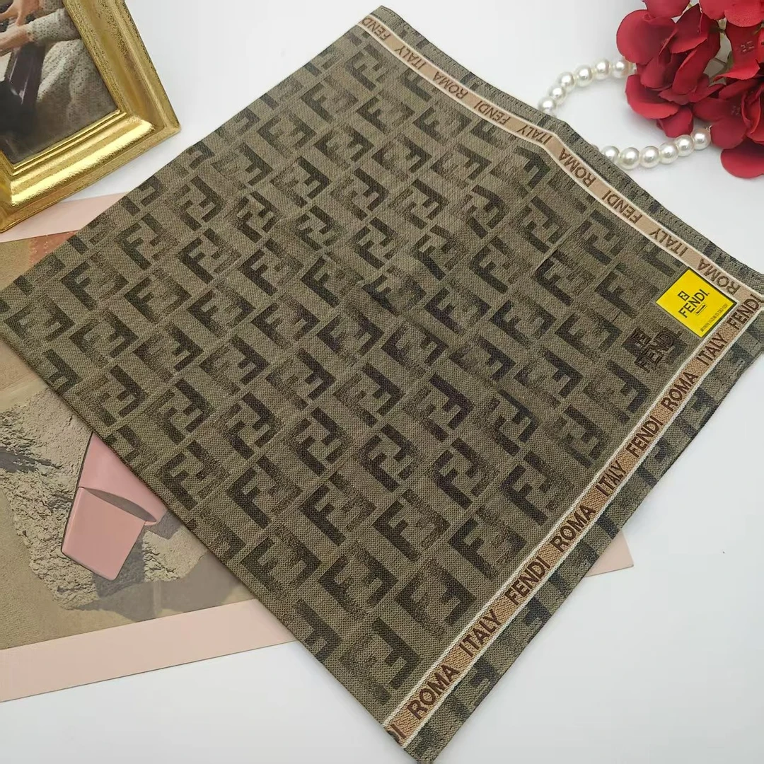 99新 FENDI/芬迪 海囤/芬迪/丝巾/xh93709