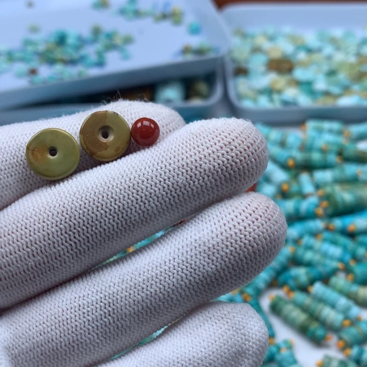 南红玛瑙未镶嵌珠宝奇石
