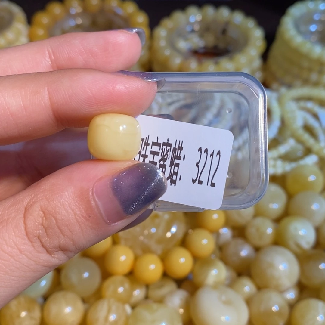 琥珀未镶嵌珠宝奇石3212