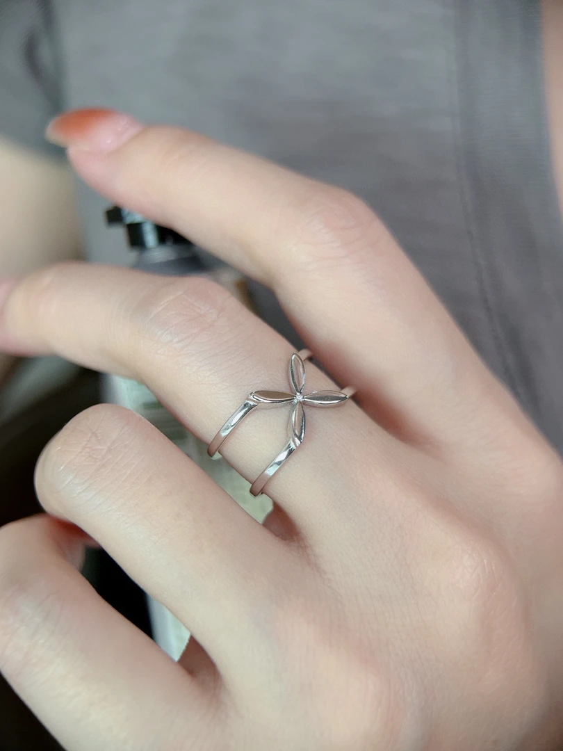 925银戒指 简约四叶交叉开口戒指T2346韩系简约时尚高级