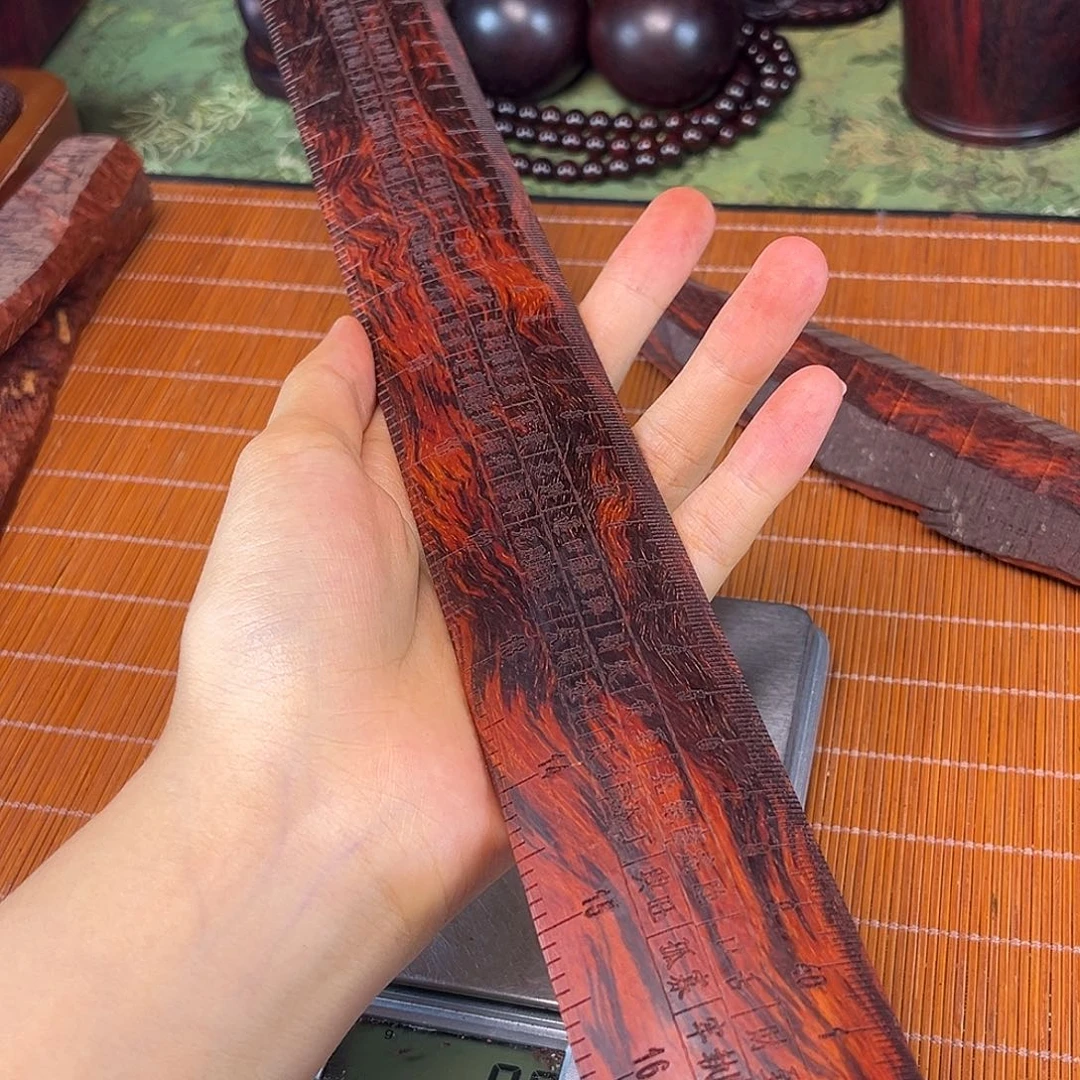 檀香紫檀（小叶紫檀）鲁班尺满火焰纹带龙麟底高油密