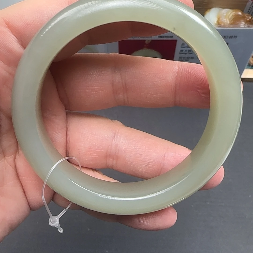 和田玉（白玉）未镶嵌吊坠(不含链)且末手镯