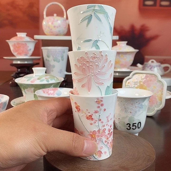 ?****?绣球花釉下品茗杯套杯
