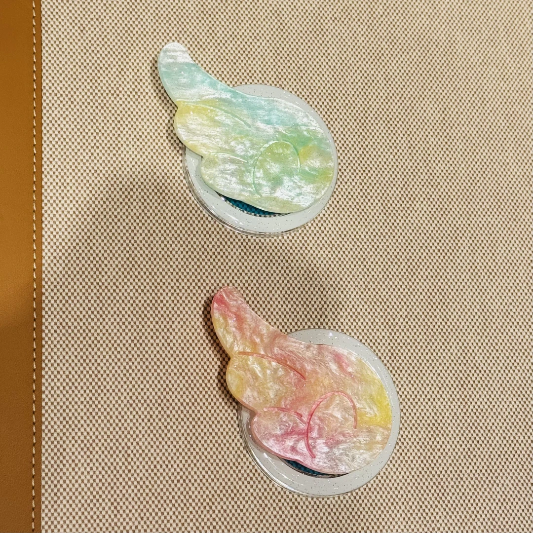 ins小众设计天使翅膀磁吸支架小众创意个性ins可伸缩支架