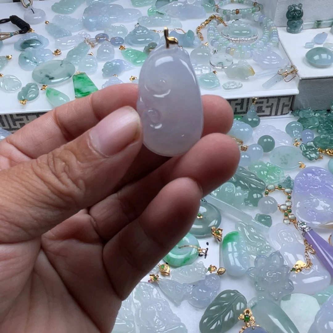 翡翠未镶嵌颈饰翡翠冰如意