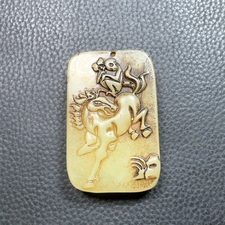 和田玉（糖玉）未镶嵌挂件