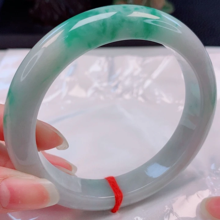 翡翠未镶嵌手镯60圈