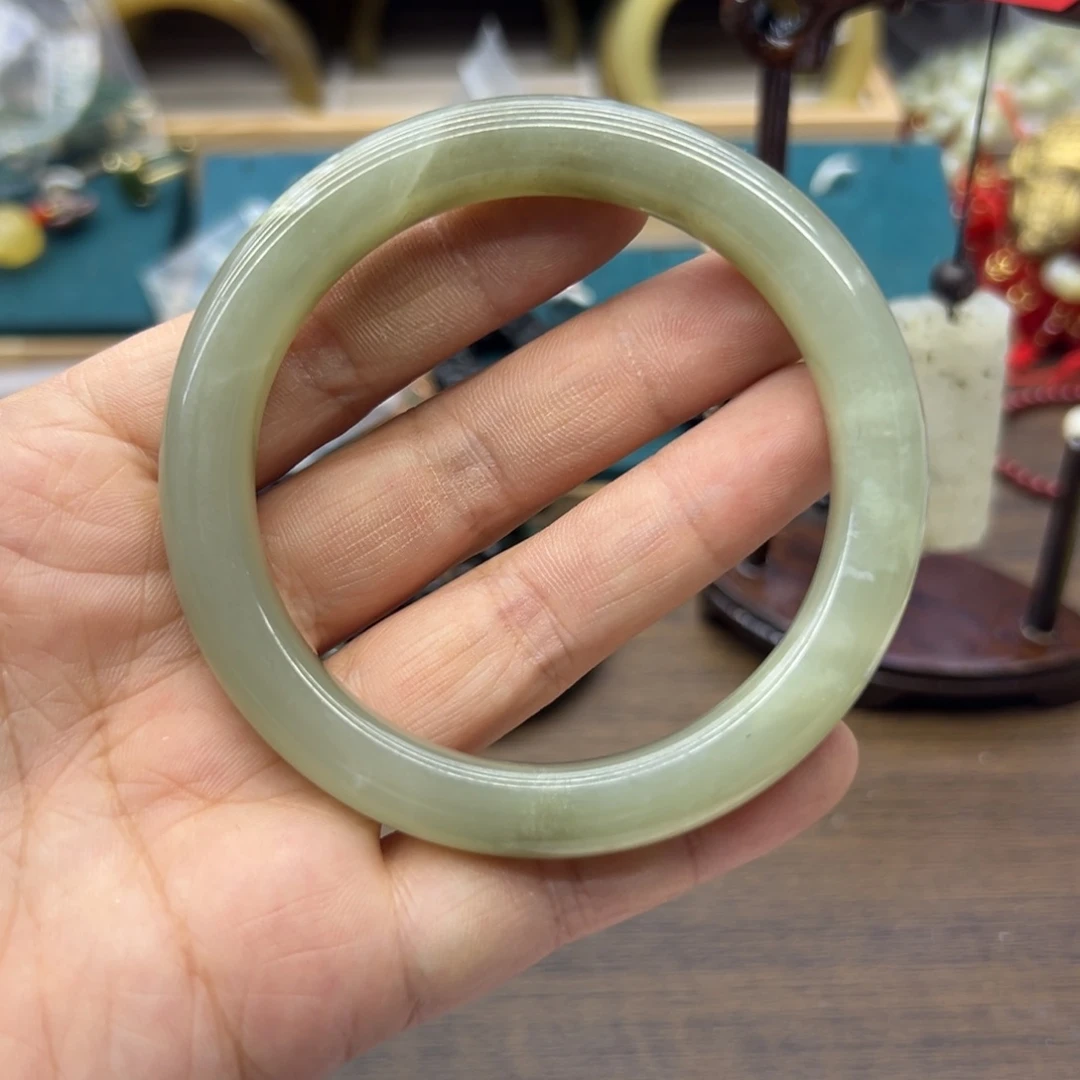 和田玉未镶嵌手镯60.6圈围521