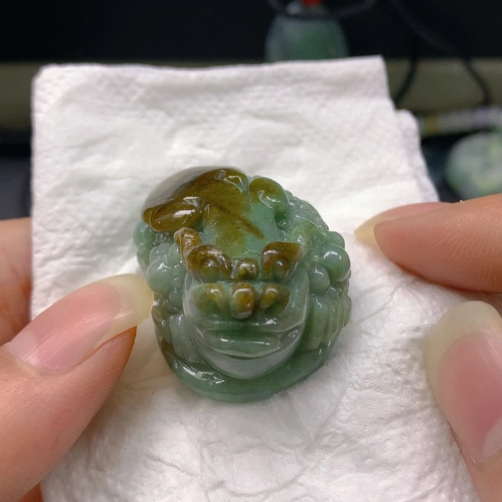 翡翠未镶嵌挂件翡翠（微瑕