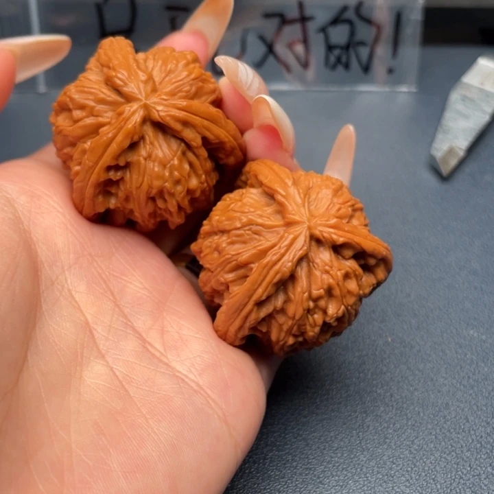 战****文玩核桃吊坠白狮子