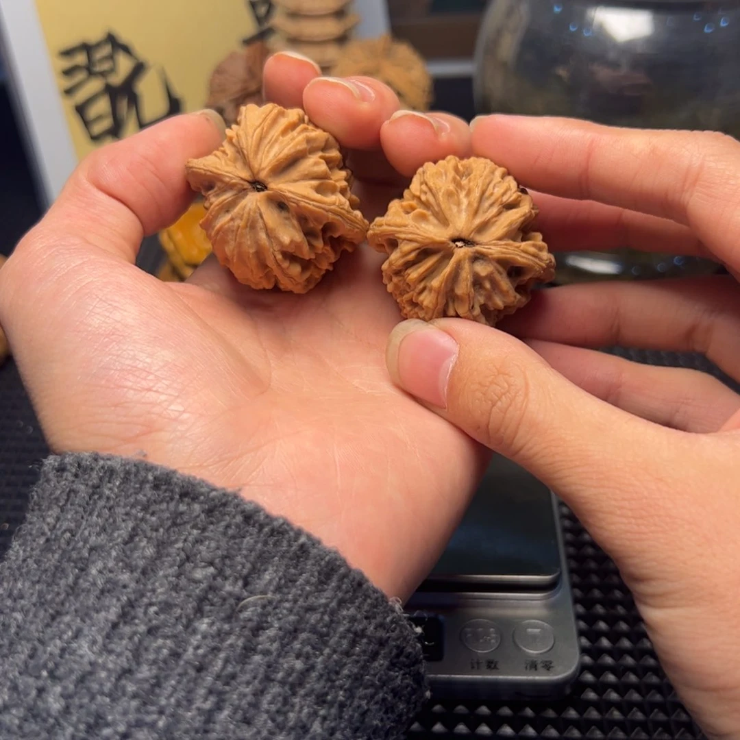 R***.文玩核桃文玩手串