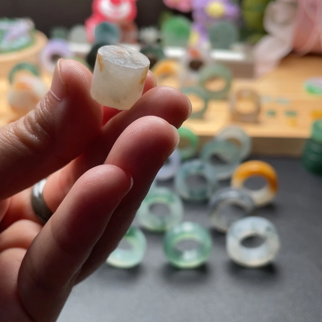 定制翡翠未镶嵌翡翠