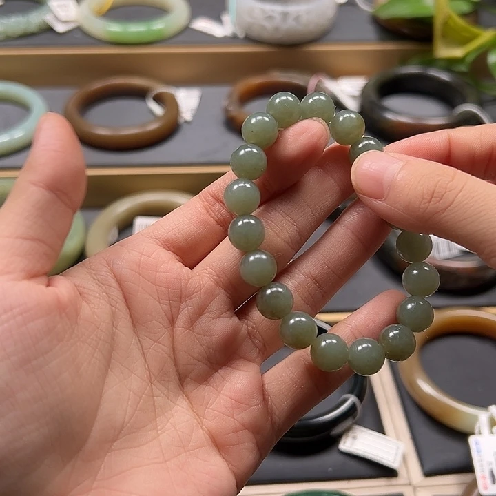 和田玉（糖玉）未镶嵌手链