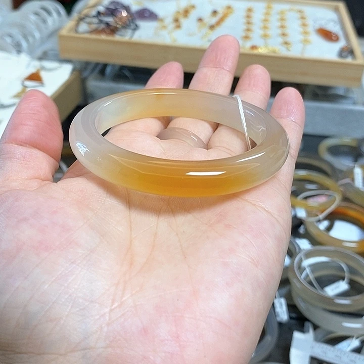 玛瑙/玉髓珠宝半成品未镶嵌时**藏