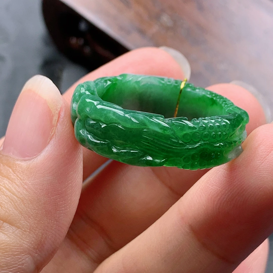 25号天然A货翡翠 T993 内径21.4/8.2/3.6mm 半山水飘绿龙戒戒指