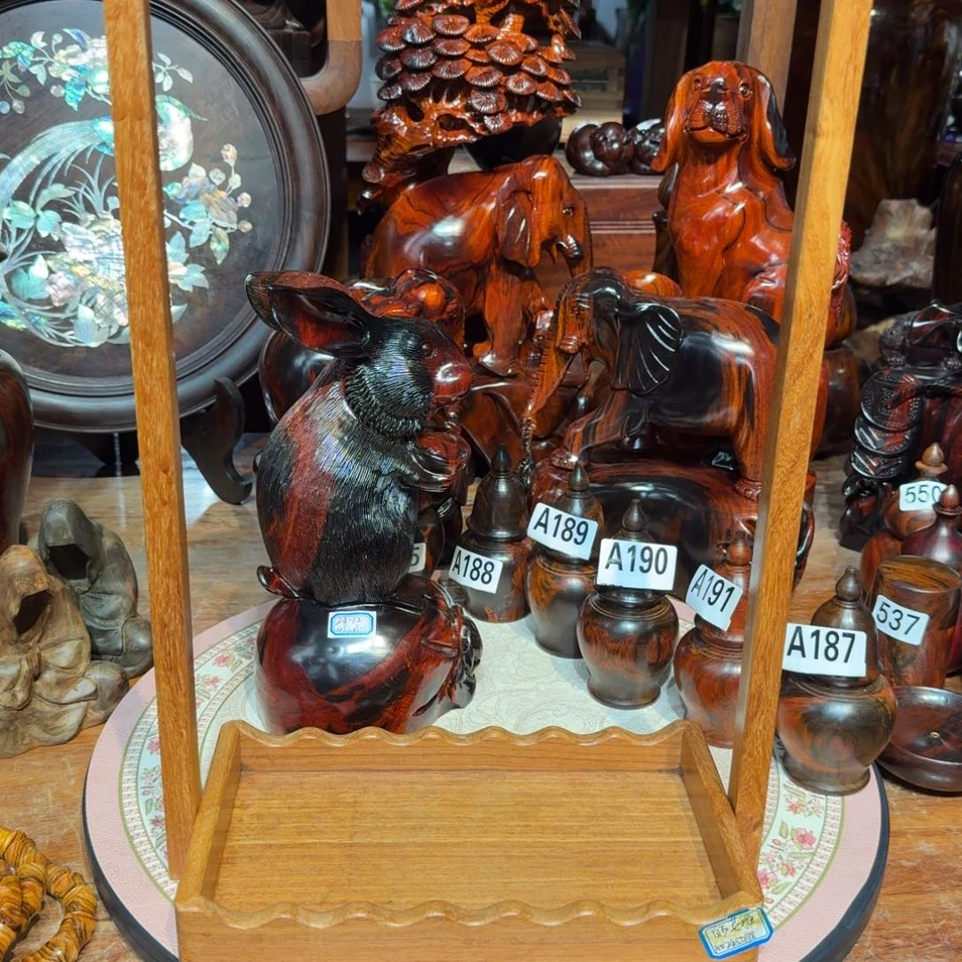 用***9大果紫檀（缅甸花梨）笔架