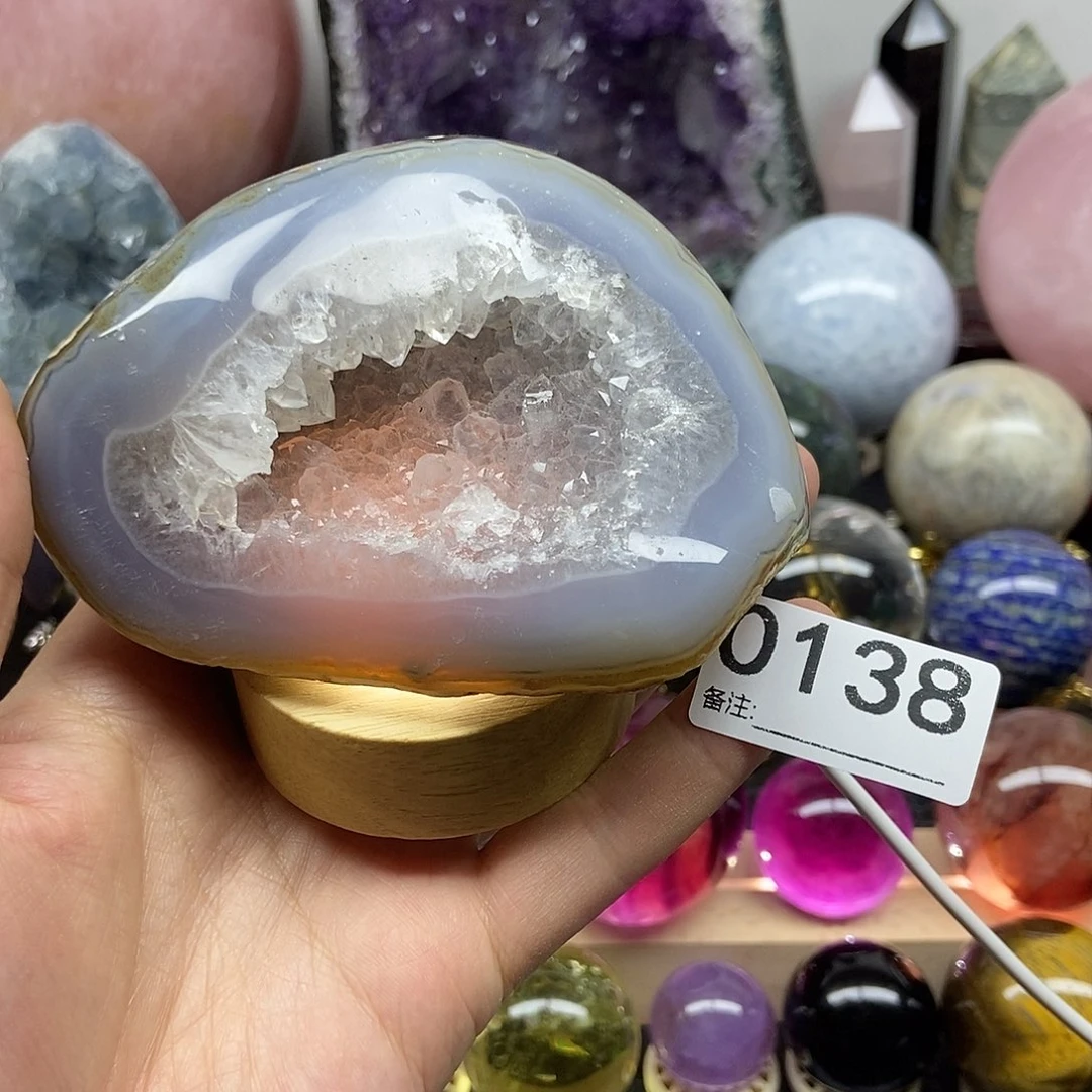 摆件未镶嵌水晶是**呀摆件