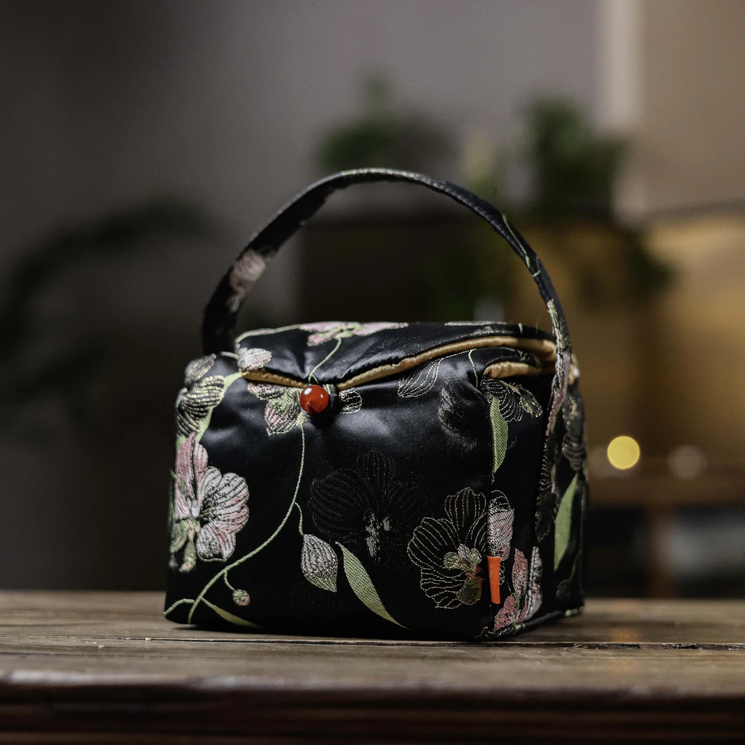 【陶珊居】<粉绒花>定制版一壶两杯，带盖子套（慢蓝S0971）