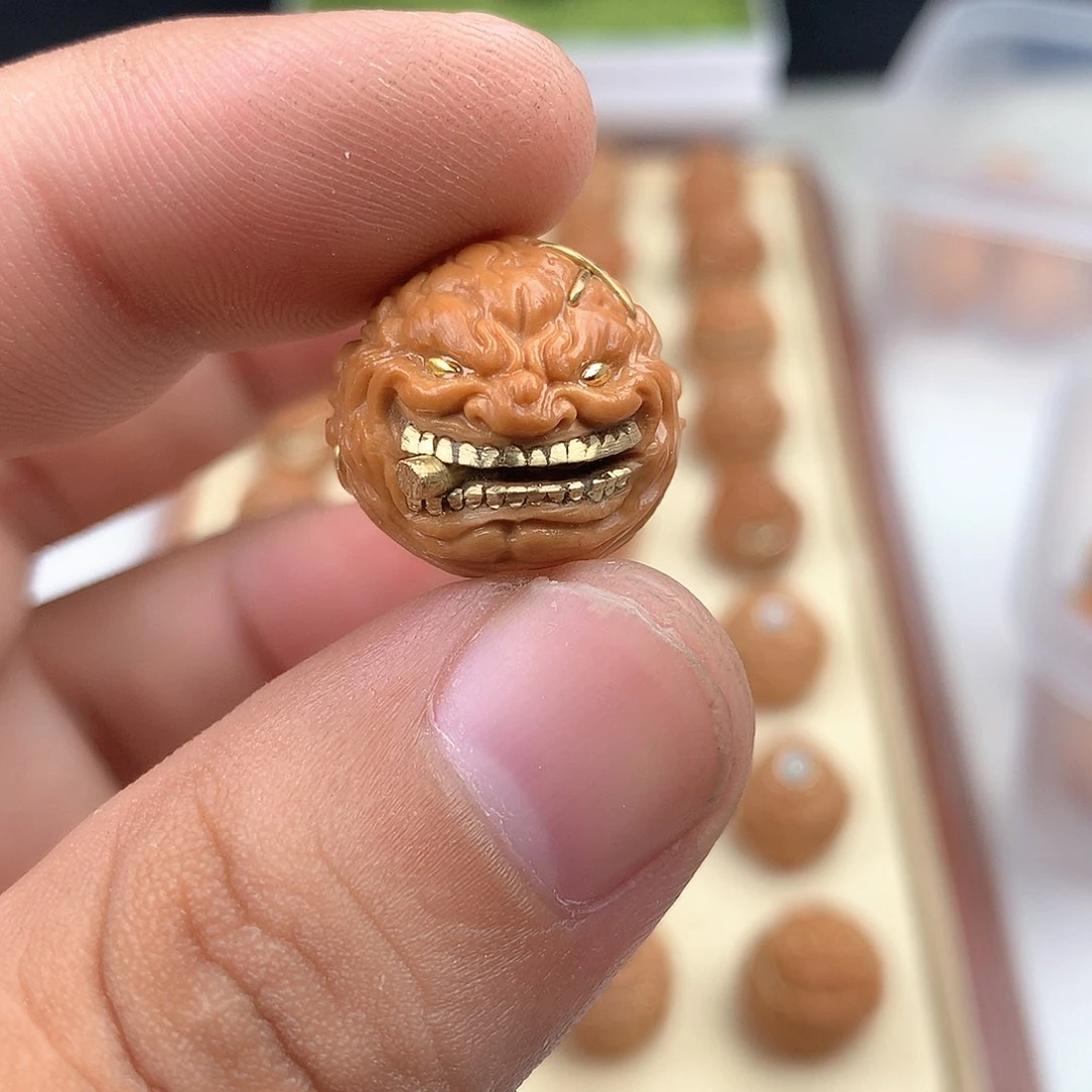 吊坠猴头核桃大金牙烟鬼