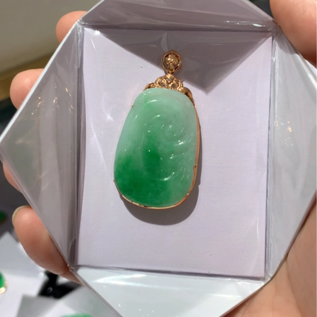 【闪购商品】翡翠颈饰18K金镶嵌翡翠首饰