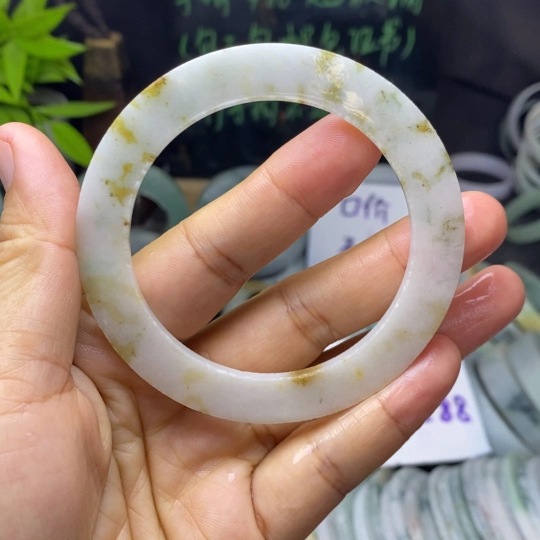定制翡翠未镶嵌手镯