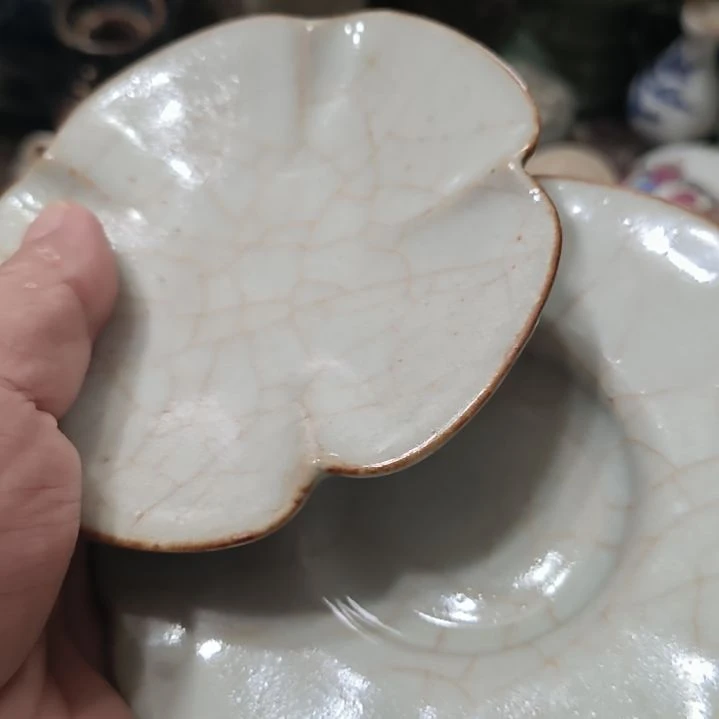 用***伢摆件两件精美龙泉小盘子全品