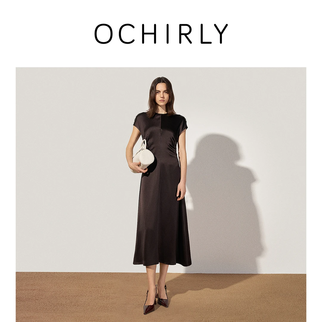 【新品】OCHIRLY欧时力 醋酸缎A字连衣裙长裙收腰缩褶复古2025秋