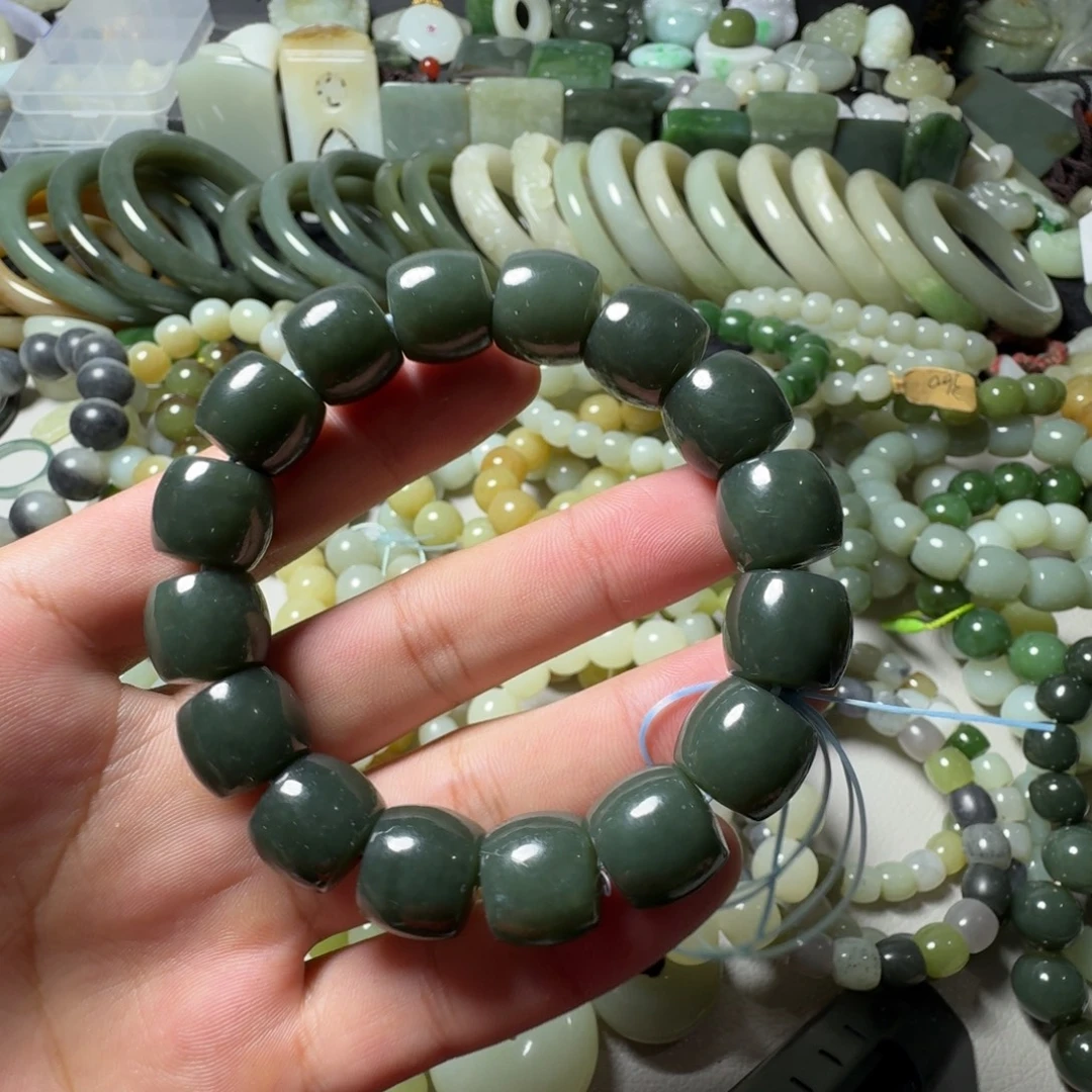 和田玉未镶嵌手串