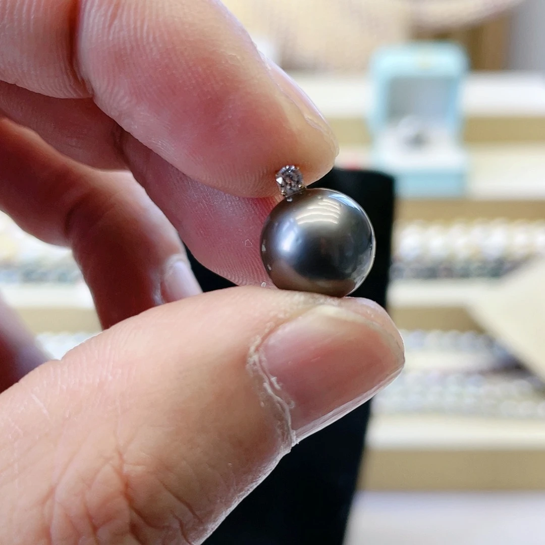 海水珍珠颈饰18K金镶嵌