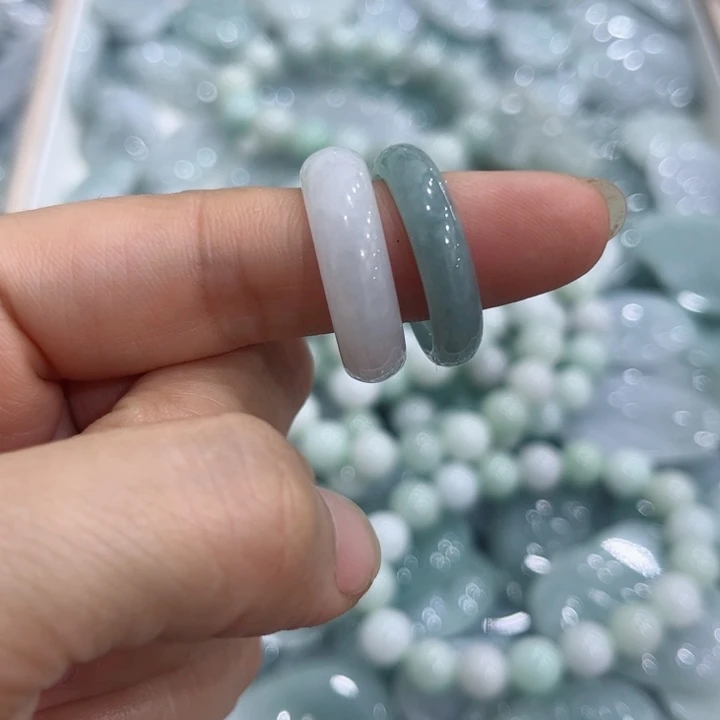勿***寒颈饰未镶嵌翡翠翡翠