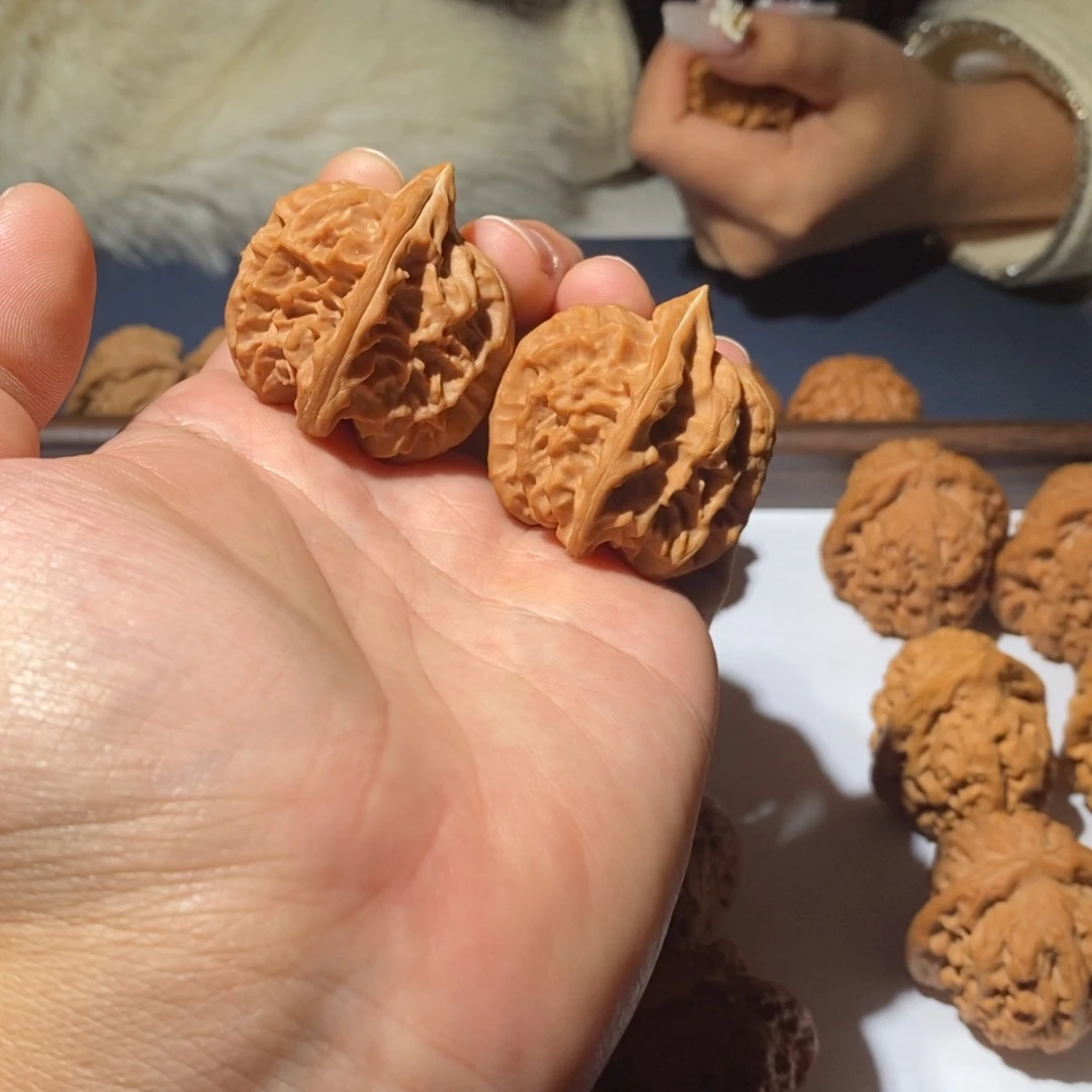 文玩核桃把件曹大龙