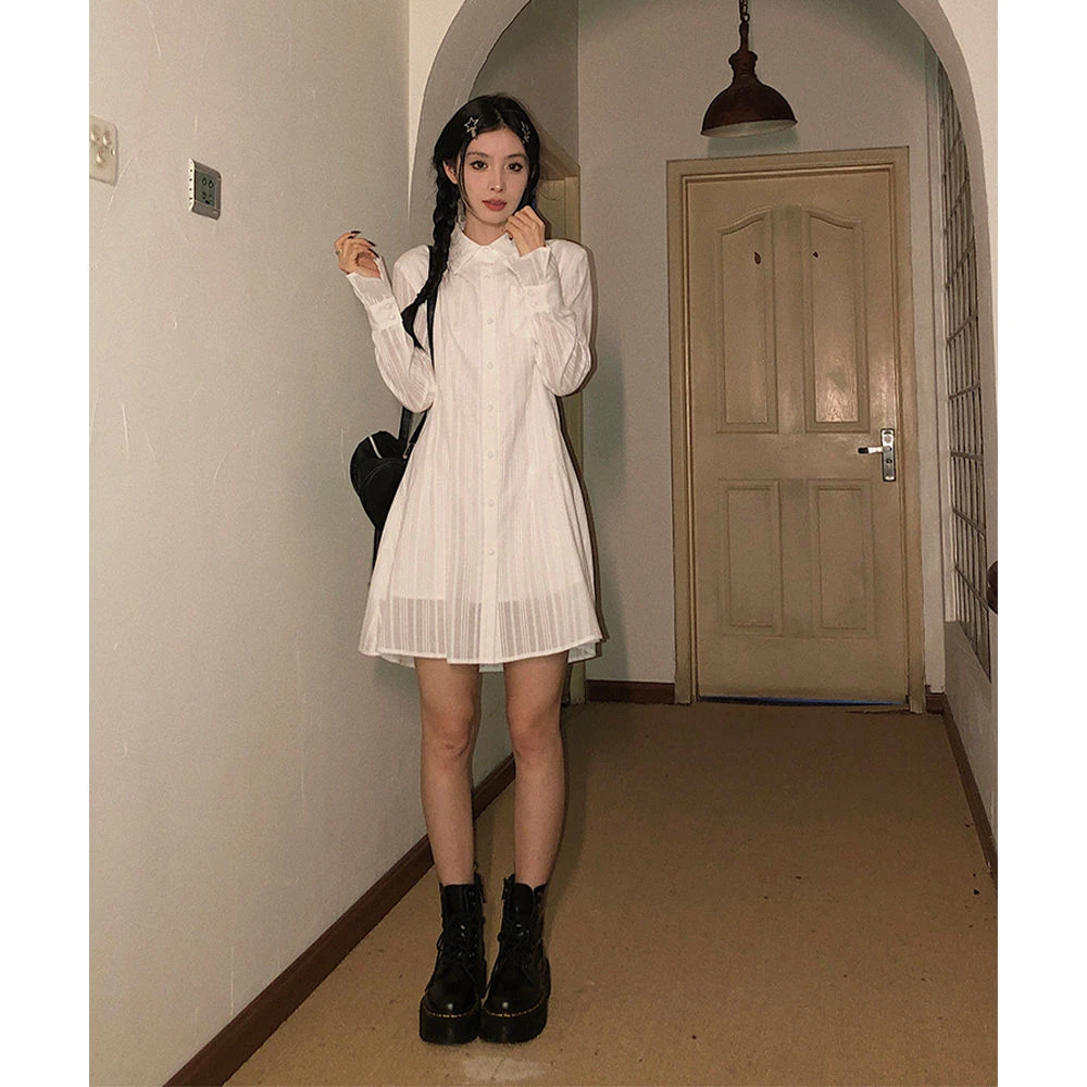 白色长袖衬衫连衣裙女初秋法式气质甜美学院风Polo领a字短裙子