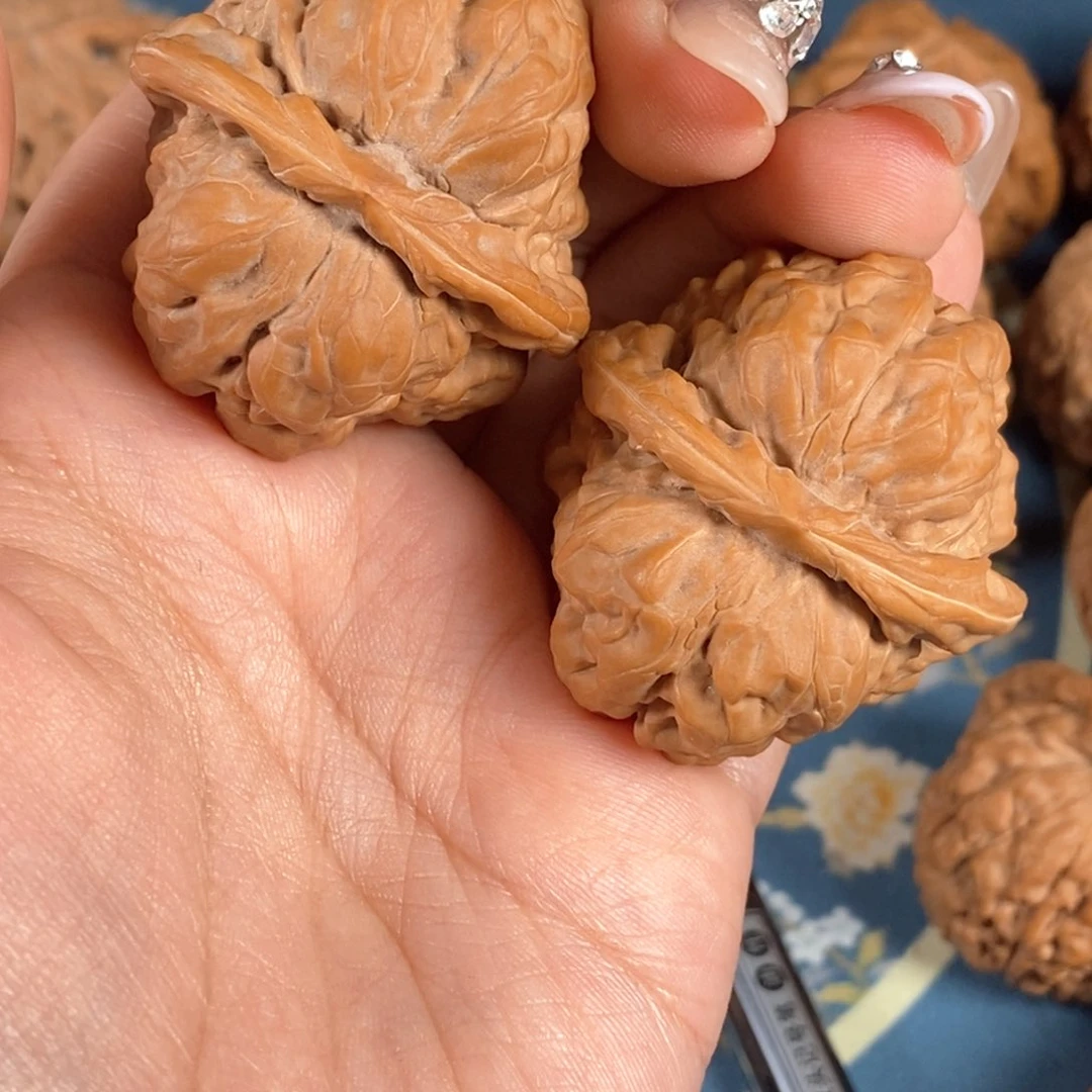 核桃文玩核桃蛤蟆头