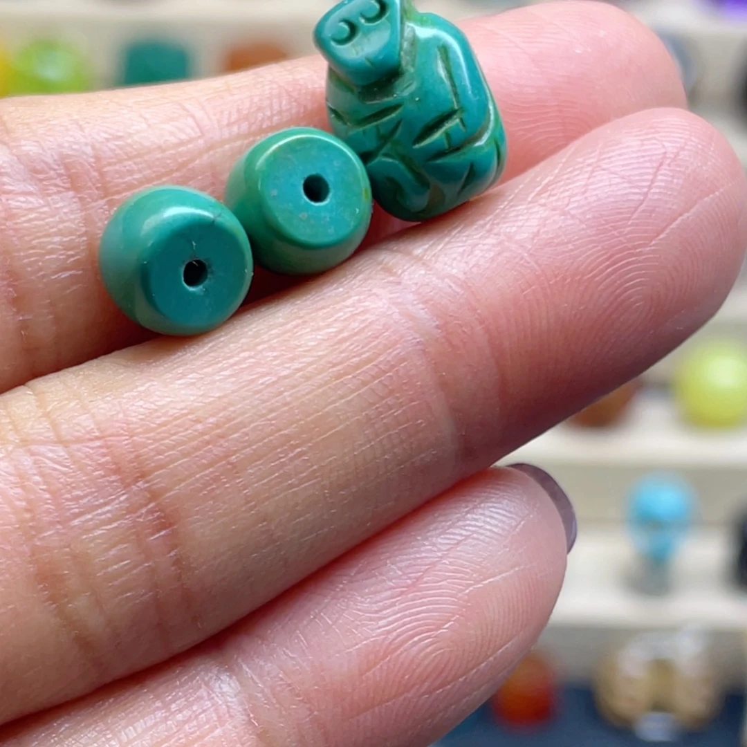 合金颈饰玛瑙/玉髓金****）