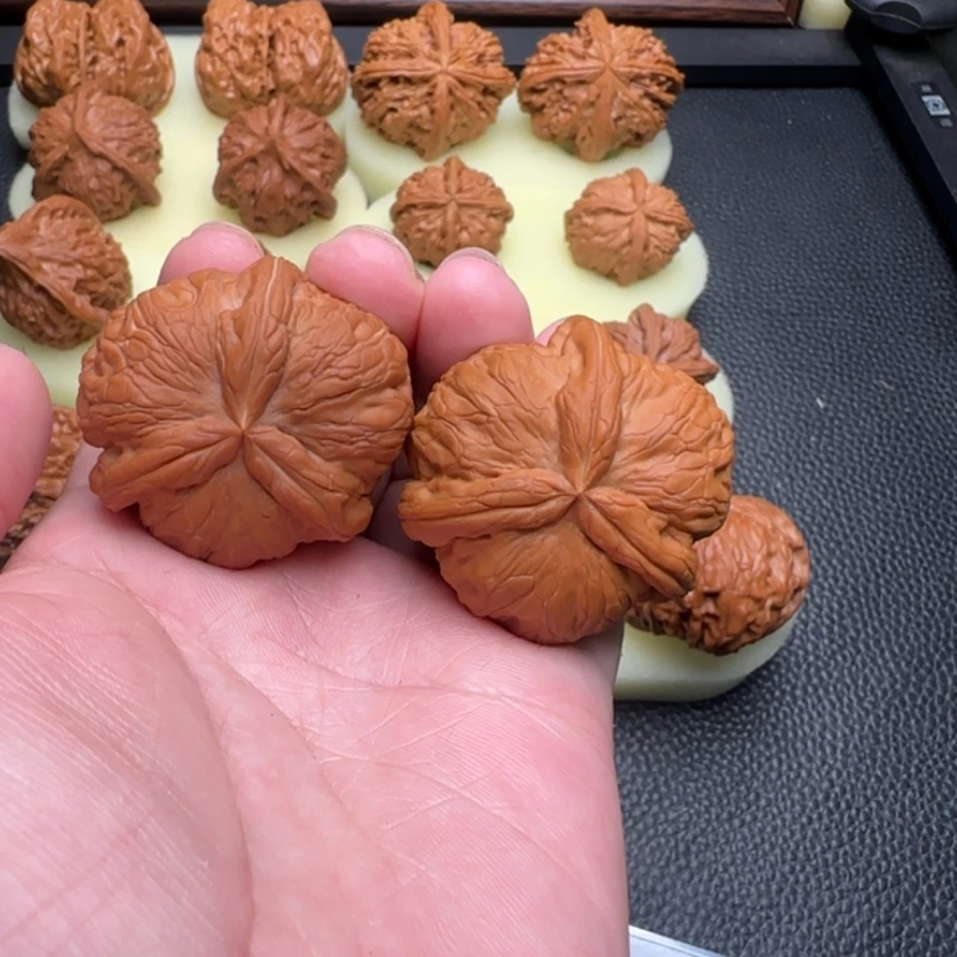 文玩核桃把件元宝三棱