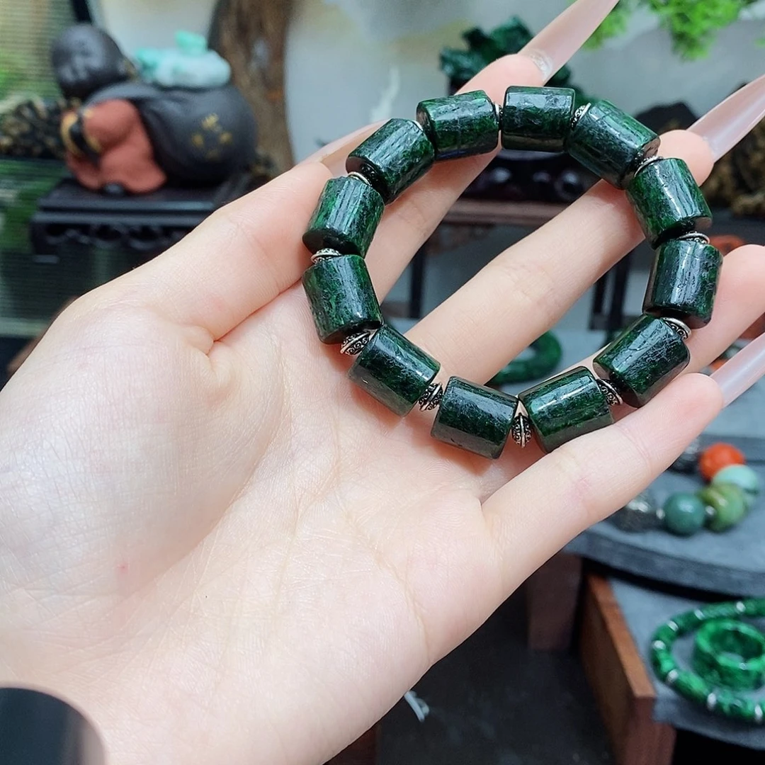 翡翠手链未镶嵌低**好漂亮美眉