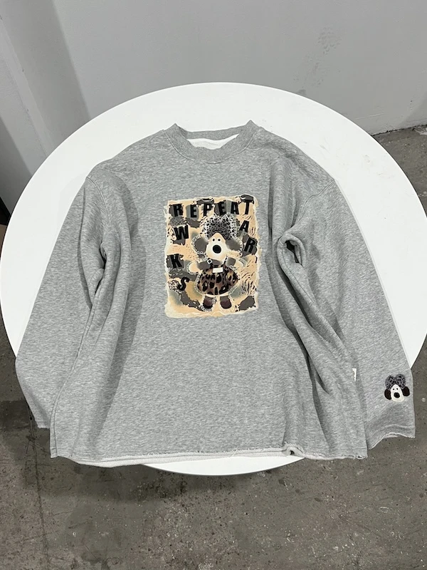 [杨英家]字母豹纹小狗加绒落肩阔版休闲卫衣875