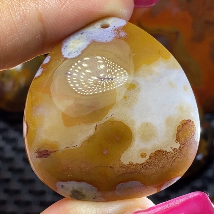 玛瑙/玉髓颈饰未镶嵌