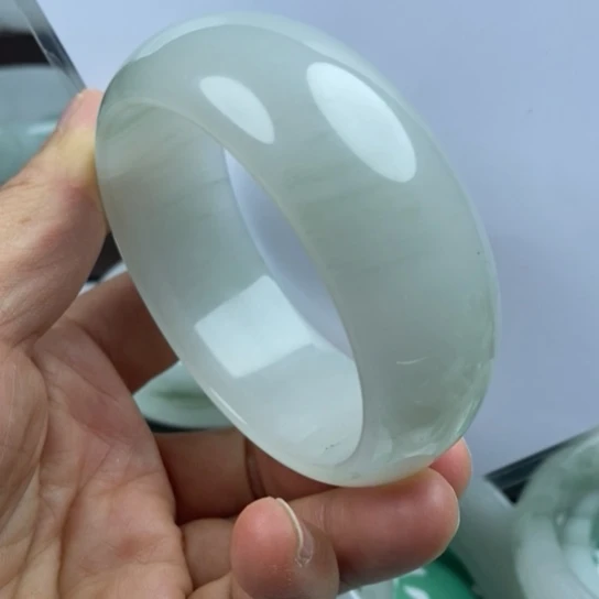 石英质玉（金丝玉）未镶嵌手镯