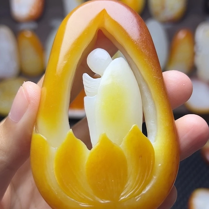 和田玉未镶嵌颈饰