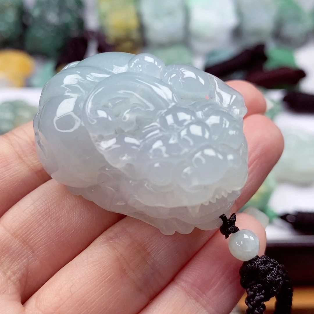 翡翠颈饰未镶嵌翡翠