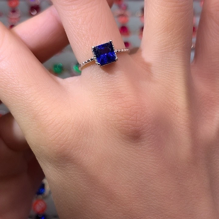 蓝宝石戒指银S925镶嵌