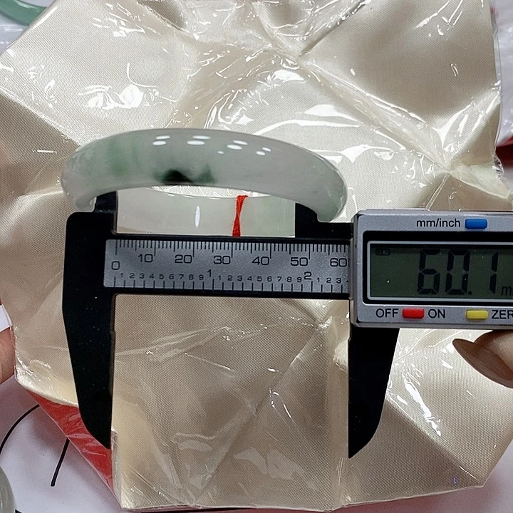 翡翠手镯未镶嵌148