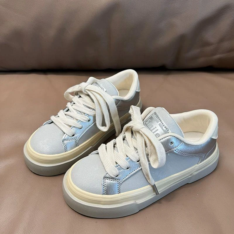 爆款春季新款小白鞋女学生银色小众百搭板鞋-大尺码女鞋潮