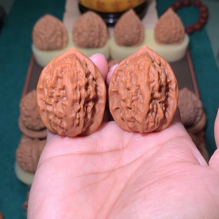 核桃文玩核桃把件大红袍