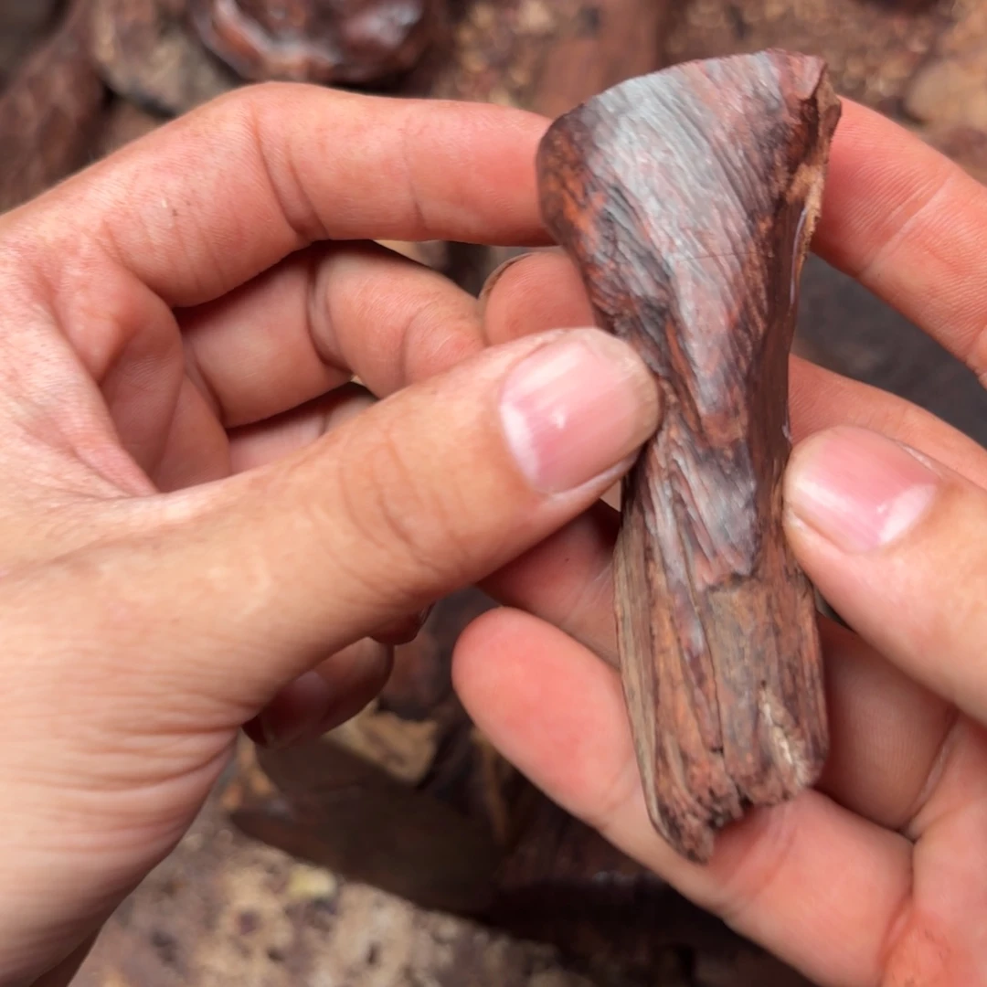 枭***丑黄花梨/降香黄檀把件