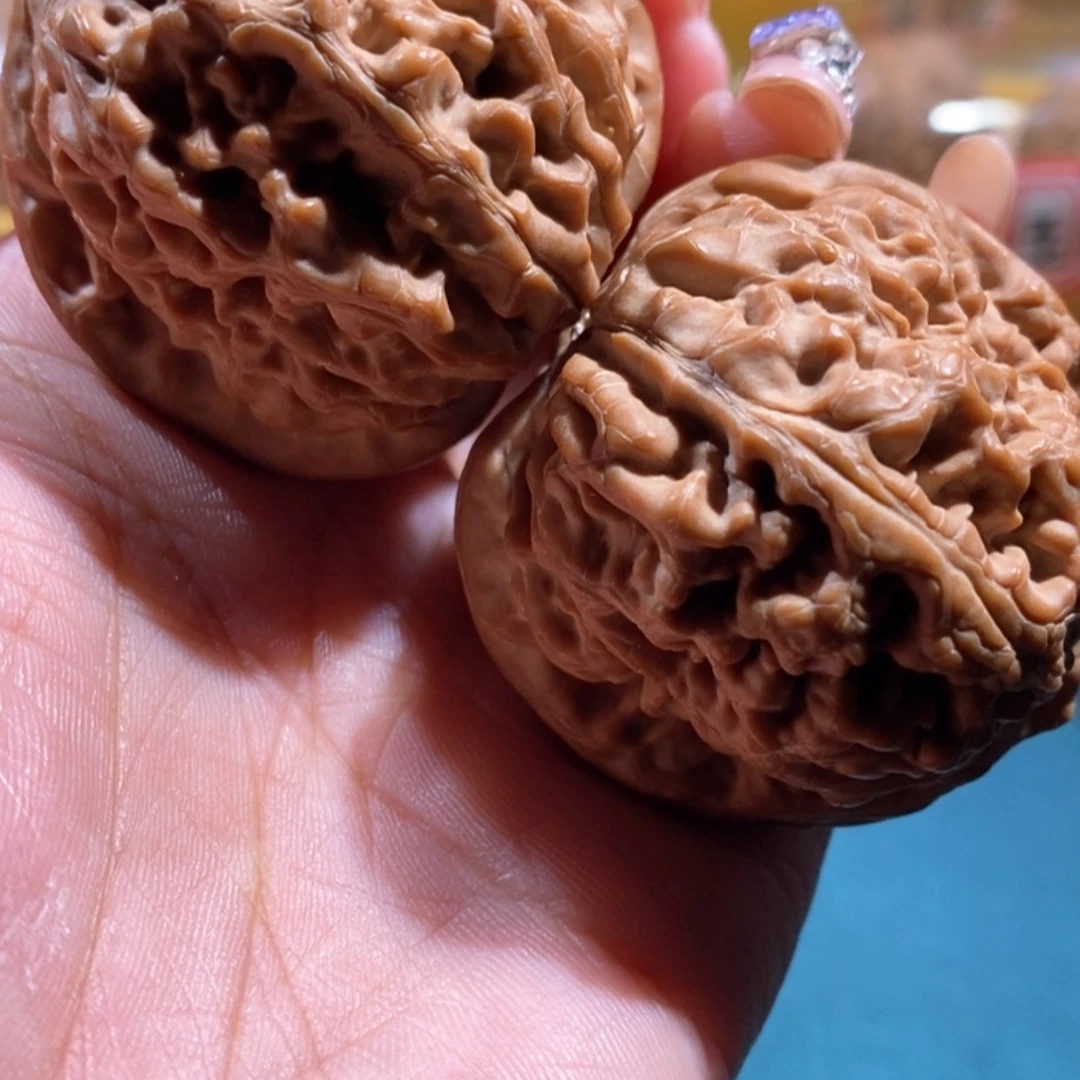 【闪购商品】文玩核桃吊坠又***又凤凰台