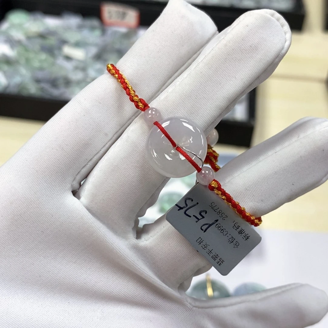 翡翠手绳未镶嵌平安扣