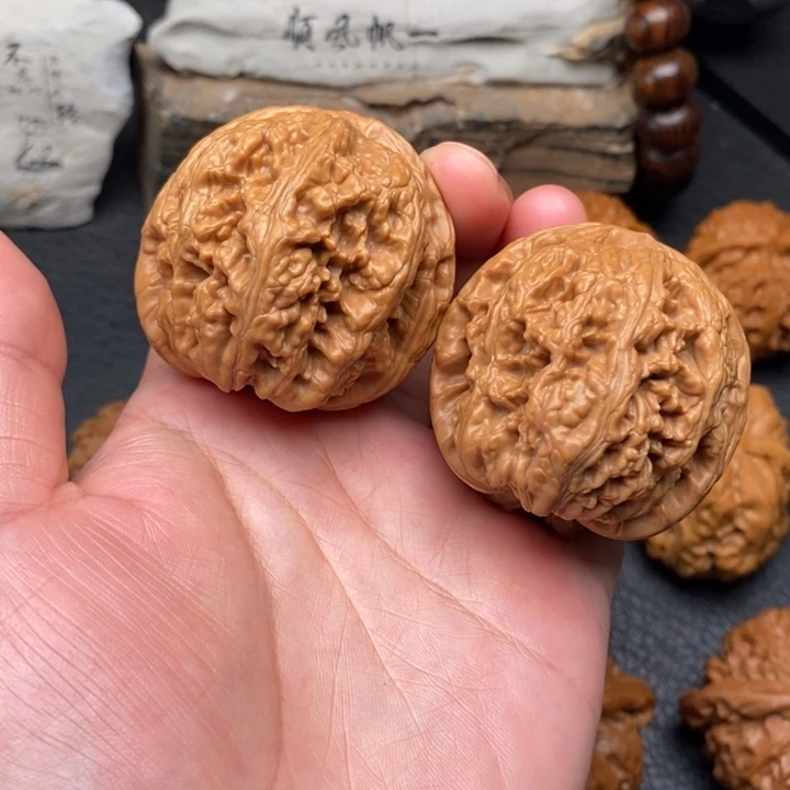 吊坠文玩核桃全品43粗筋