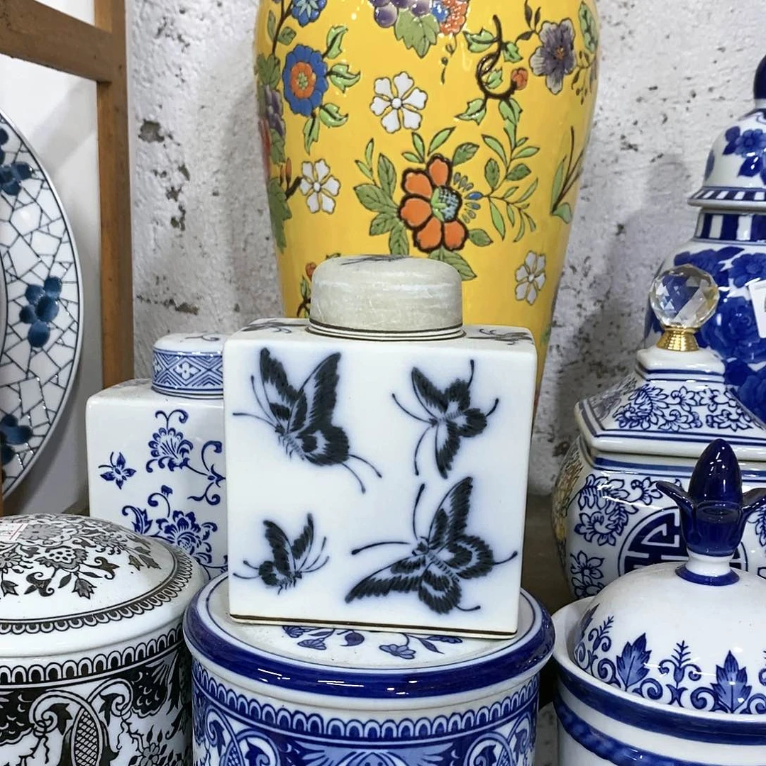 【闪购商品】摆件幸***边储物罐瓷器………………………………